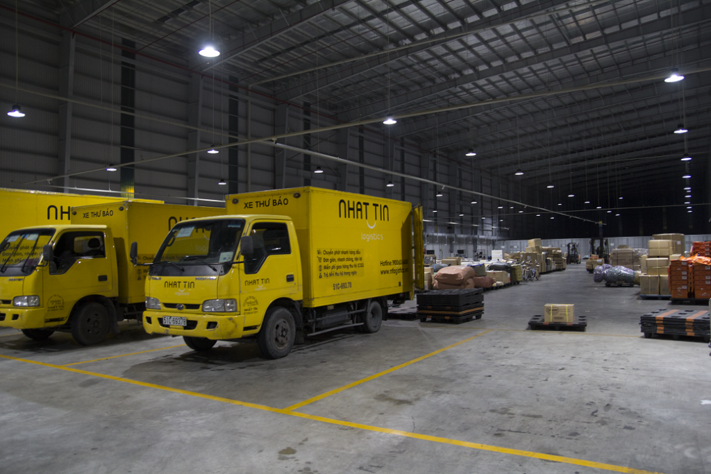 Công ty vận tải Nhất Tín Logistics